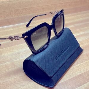 Authentic Salvatore Ferragamo sunglasses (SF1041S)